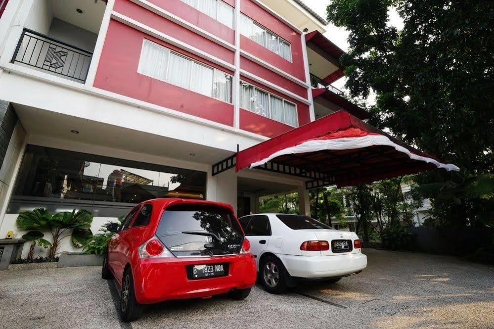 Hotel Collection O 10 Sweet Karina Bandung Exterior foto