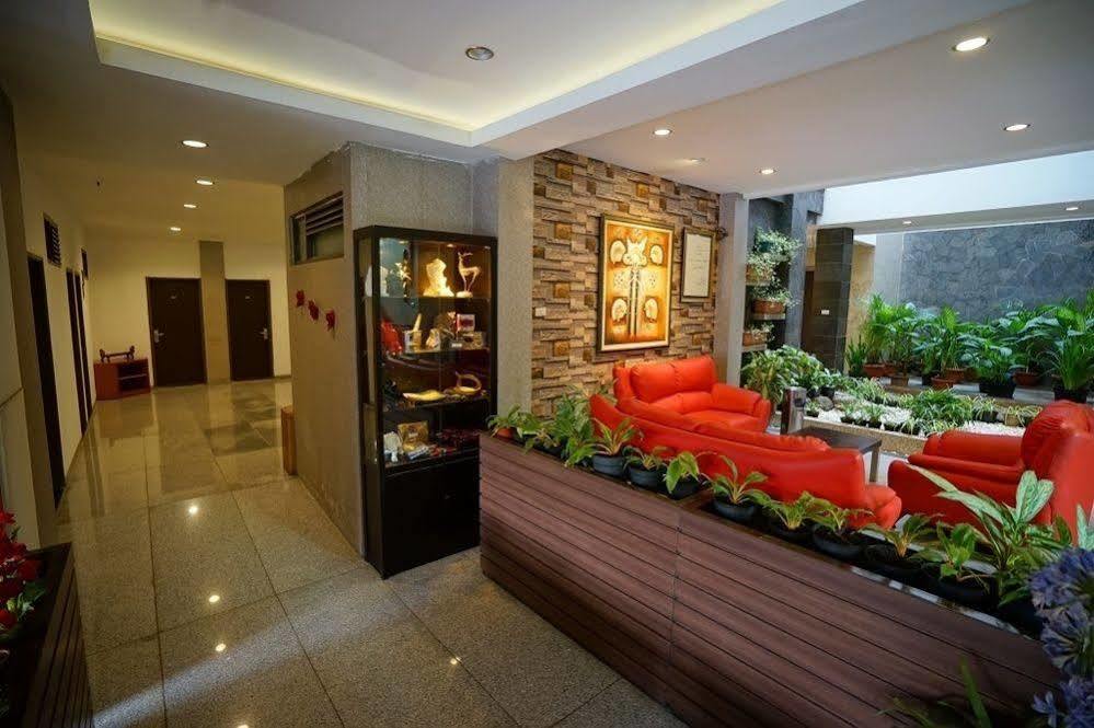 Hotel Collection O 10 Sweet Karina Bandung Exterior foto